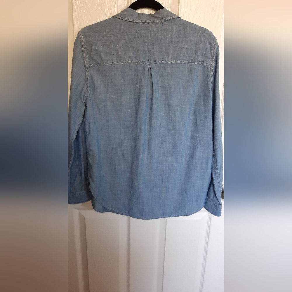Levi's Boyfriend Button Down Shirt - Picture 2 of 3
